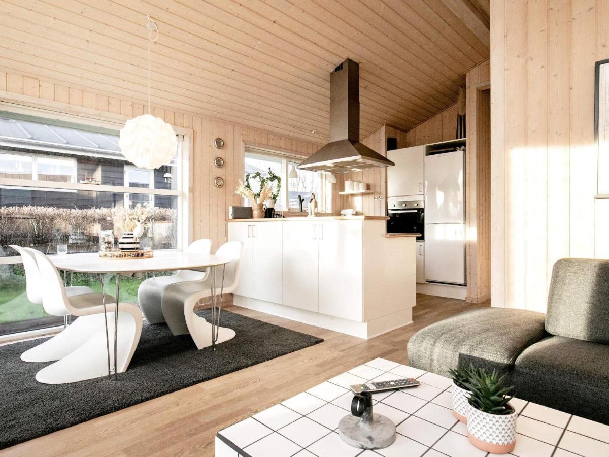 6 Person Holiday Home In Tranek R Faebaek Екстер'єр фото