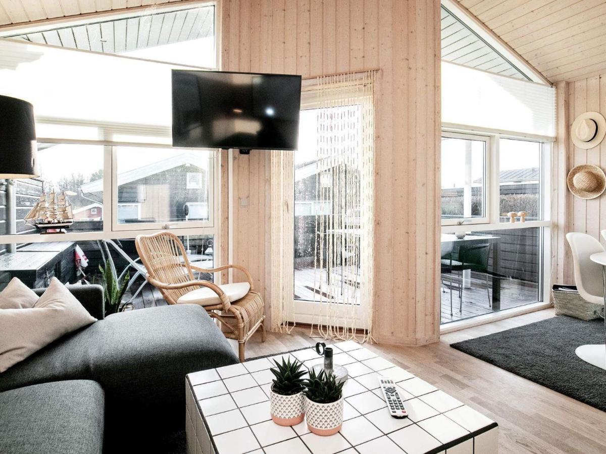 6 Person Holiday Home In Tranek R Faebaek Екстер'єр фото